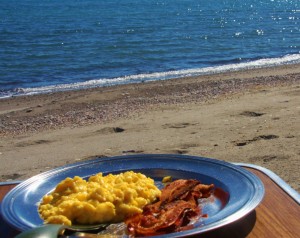Yumm!  Nothing like bacon and cheesey eggs on the beach.
