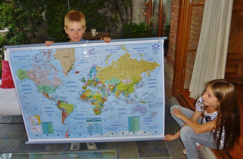 It has been summer vacation and all the schools have been on holiday since we arrived back in December, so we have not been able to give away any more of the world maps we bought in Ecuador.  Sebastian and Luz’s kids, Seba and Amelia turned out to be enthusiastic recipients.  